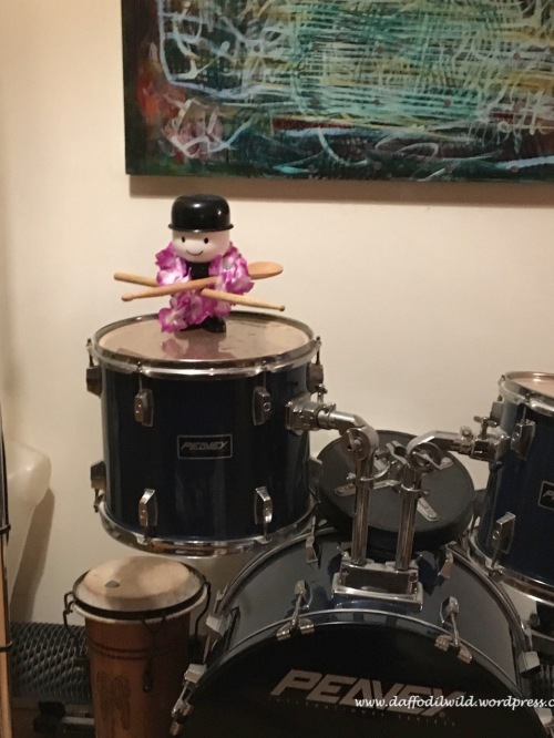 Homepride Fred plays drums